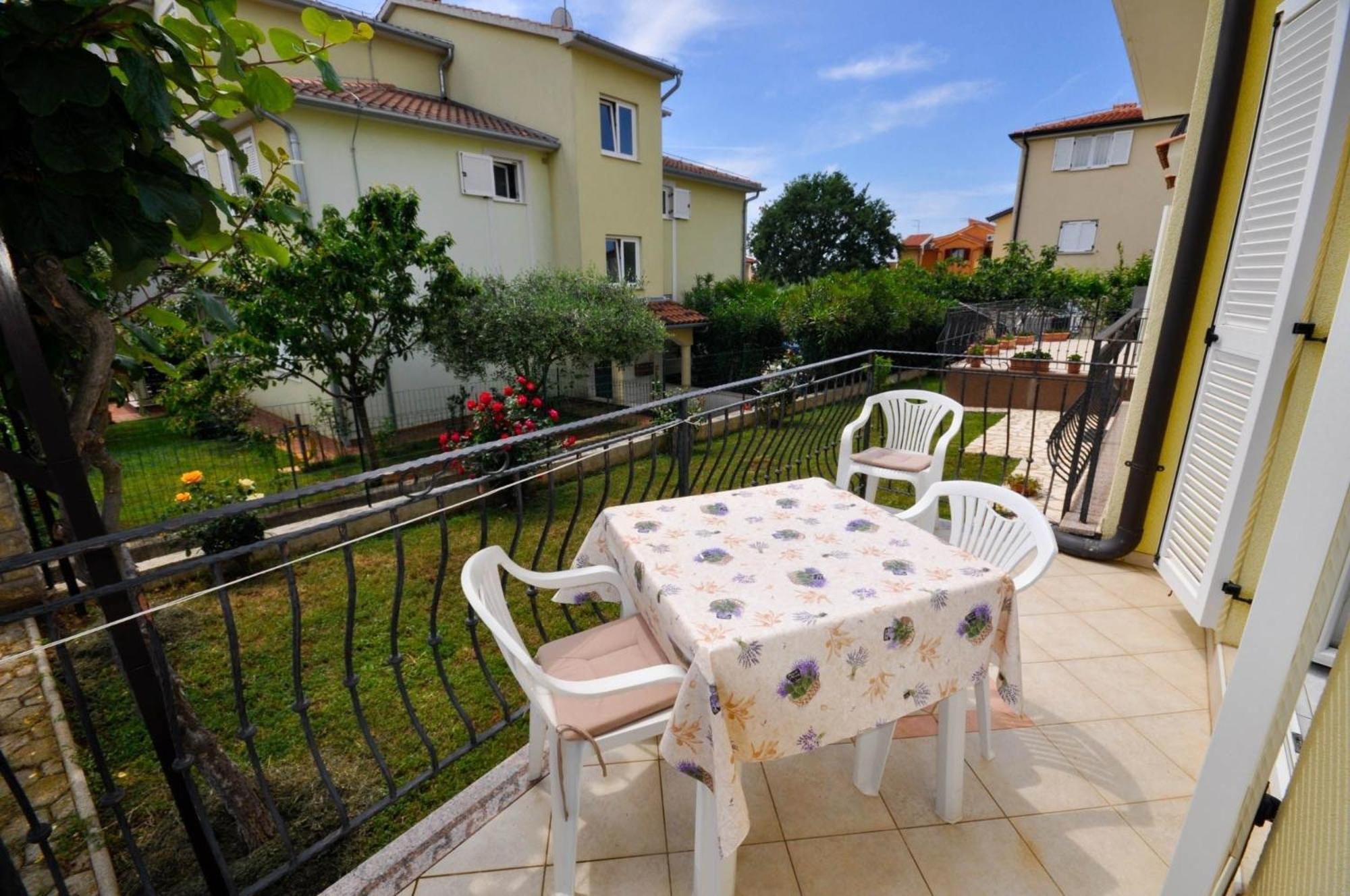 Ferienwohnung Fuer 2 Personen 30 M2 In Novigrad, Istrien Karpinjan Exteriör bild