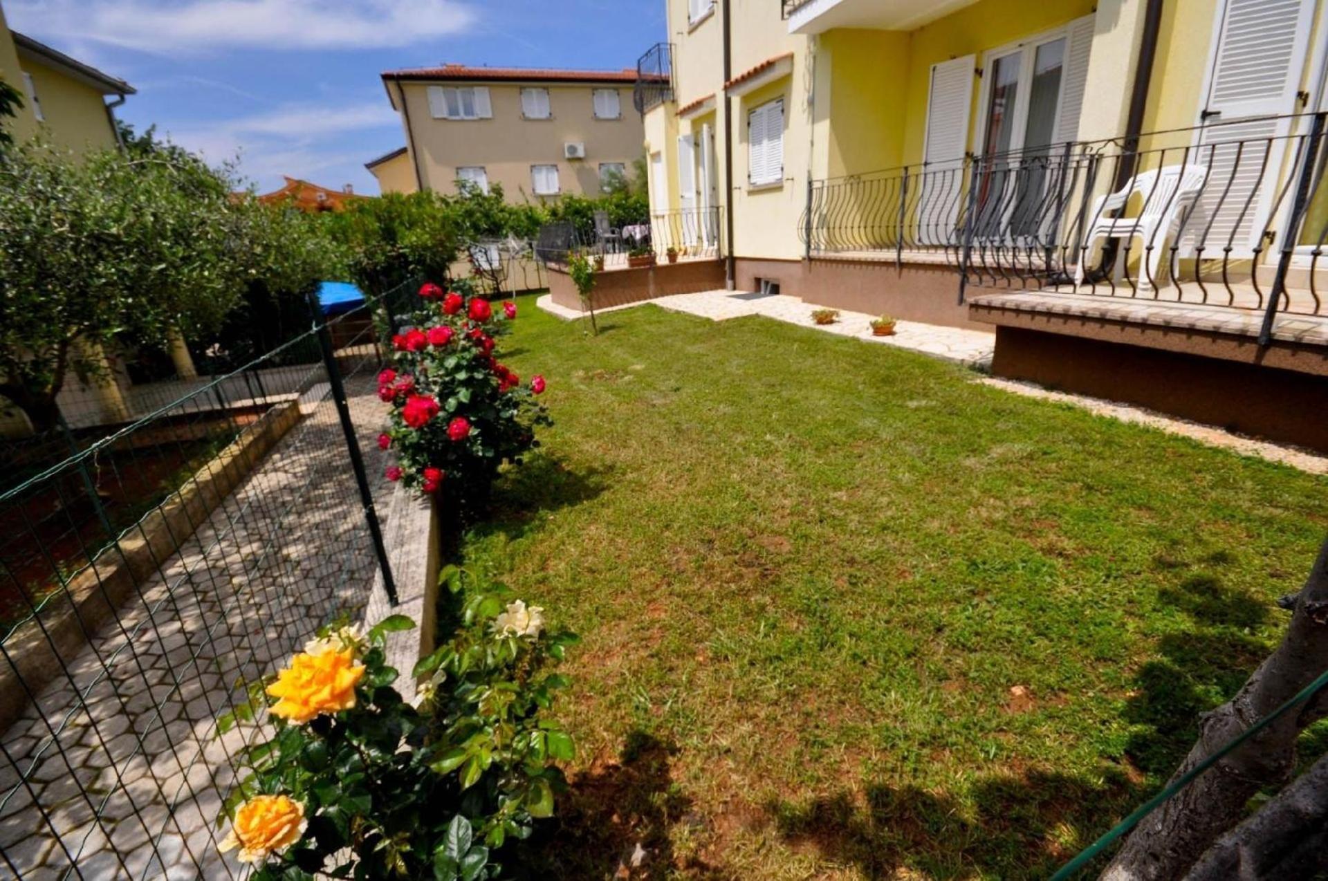 Ferienwohnung Fuer 2 Personen 30 M2 In Novigrad, Istrien Karpinjan Exteriör bild